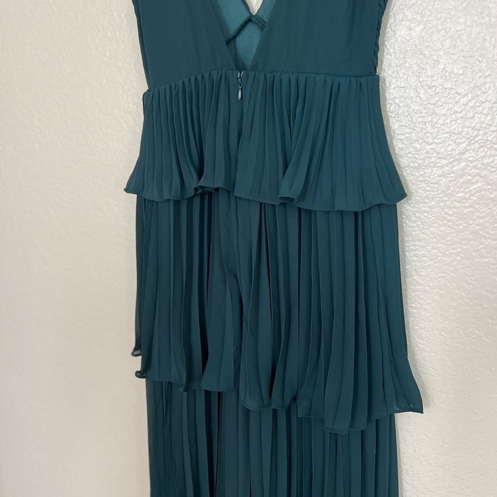 Mesmerizing Essence Emerald Pleated Backless Tier… - image 5